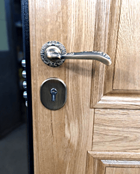 Двери с массивом дерева Двери с массивом дерева