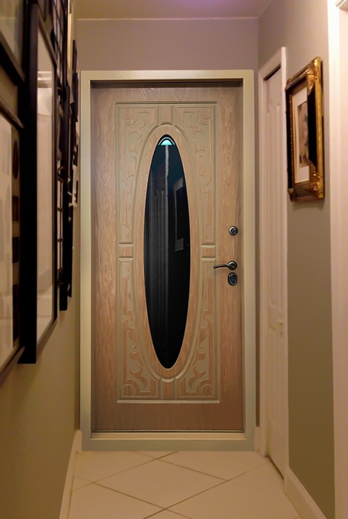 Дверь с фигурным стеклом, вид изнутри Дверь с фигурным стеклом, вид изнутри