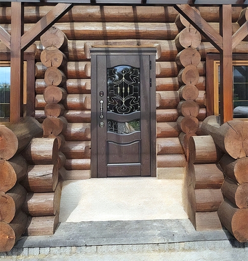 Дверь с остеклением Дверь с остеклением