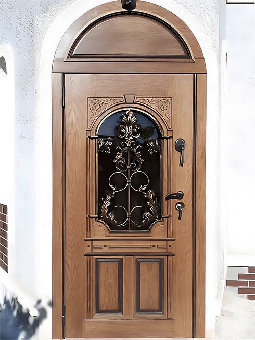 Дверь с полукруглой фрамугой Дверь с полукруглой фрамугой