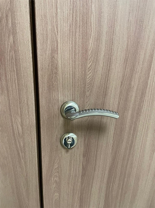 Фото ручки и замка