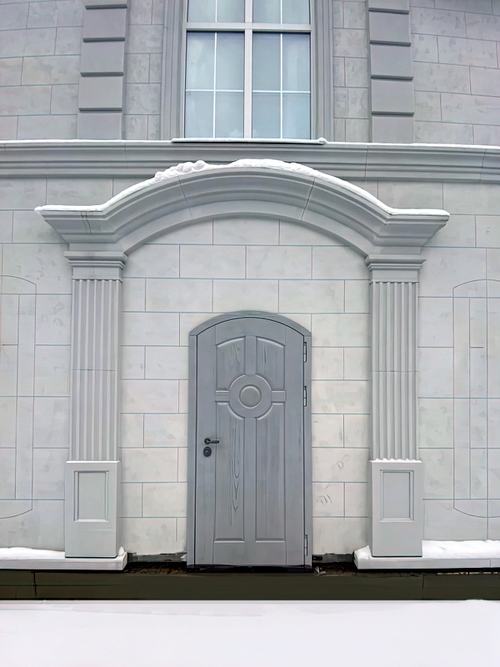 Глухая арочная дверь