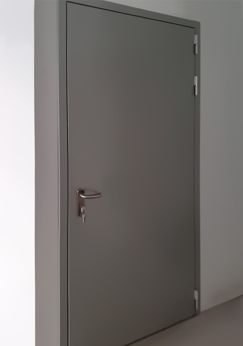 Огнеупорная дверь, фото снаружи Огнеупорная дверь, фото снаружи