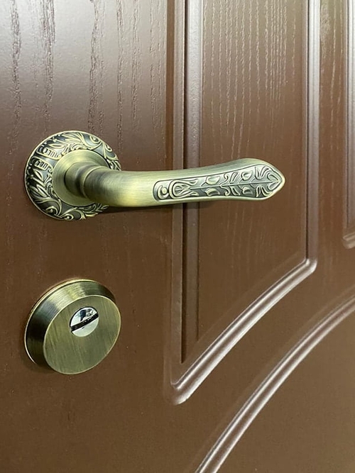 Ручка и замок Ручка и замок