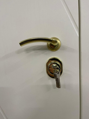 Ручка и замок Ручка и замок