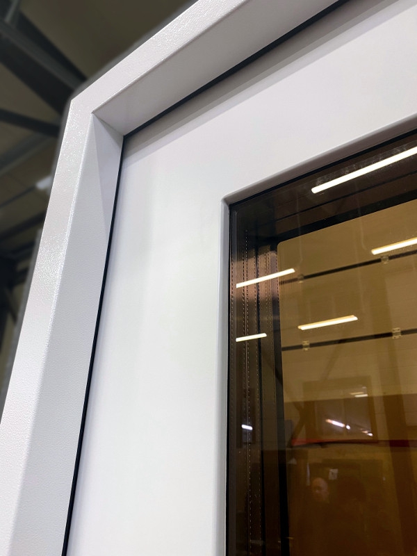 Створка со стеклом, вид сзади Створка со стеклом, вид сзади