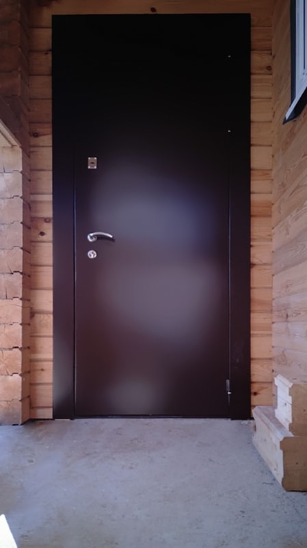 Входная дверь для частного дома (Медвежье озеро) Входная дверь для частного дома (Медвежье озеро)