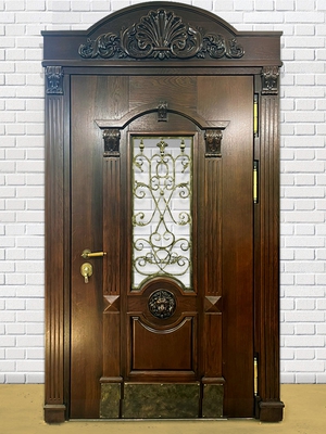 Внешняя сторона парадной двери Внешняя сторона парадной двери