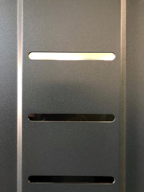 Вырезы на листе металла Вырезы на листе металла