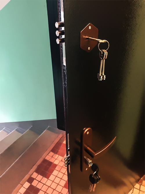 Замки двери (квартал Грайвороново, 90А, к11) Замки двери (квартал Грайвороново, 90А, к11)